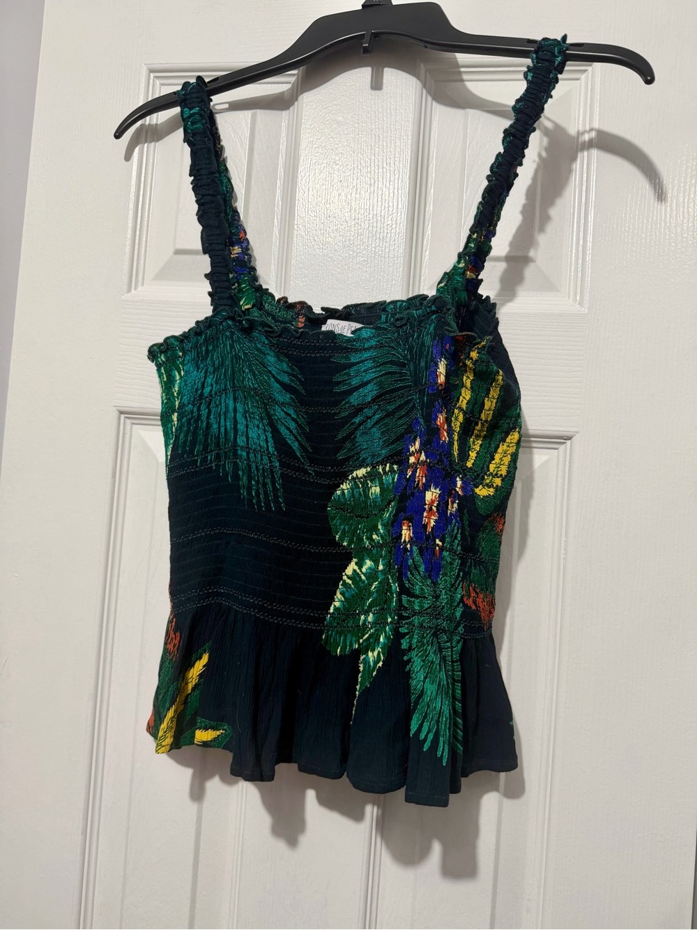 Smocked Tropical Print Camisole Top in Green